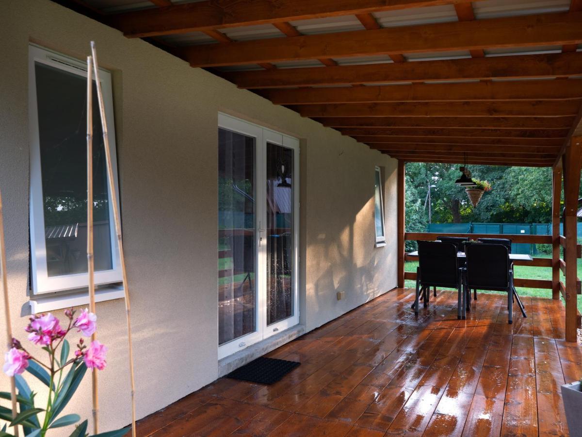 Laurahaus Villa Decin Bagian luar foto